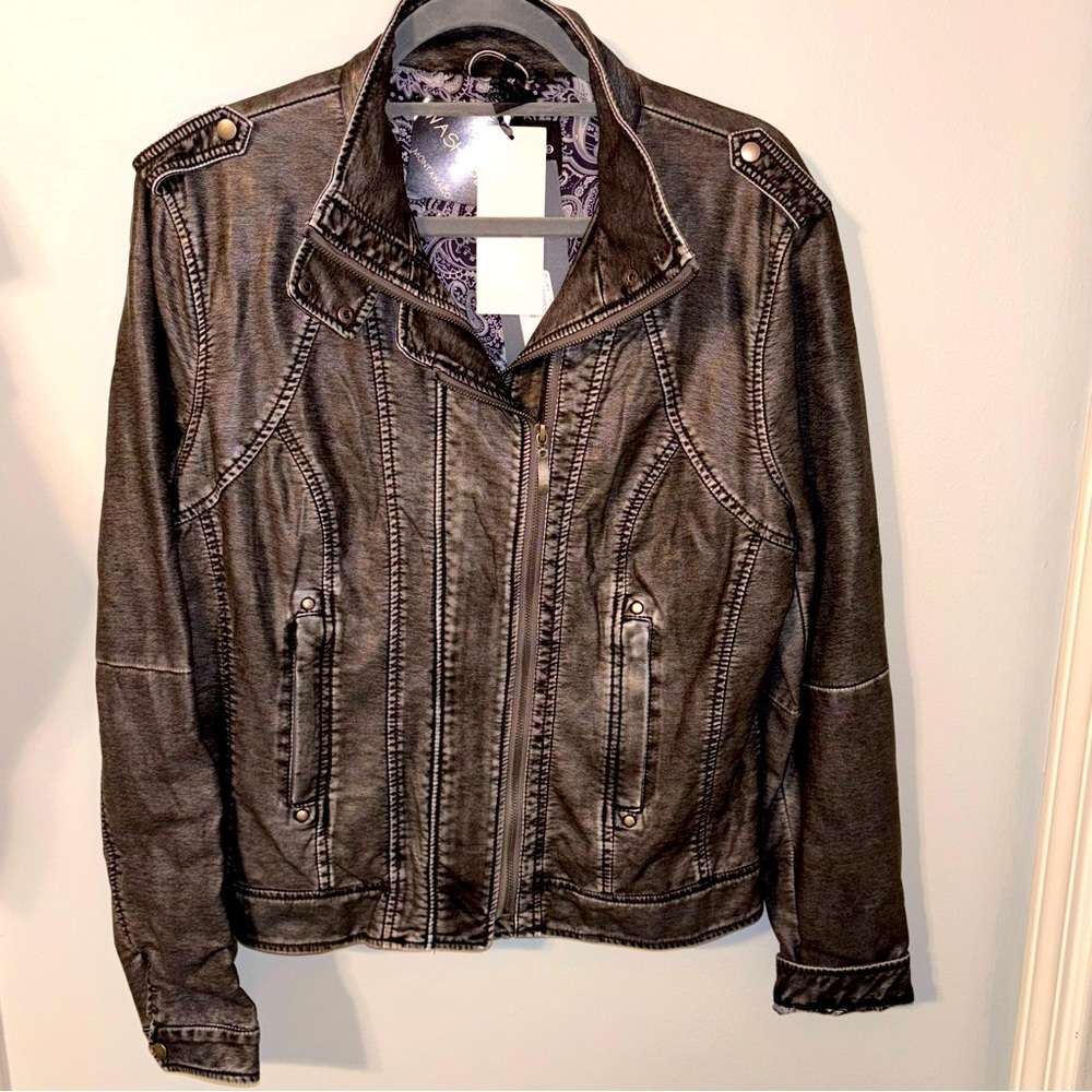 NWT - Montana Clothing Company Grey Faux Leather Jacket Size L